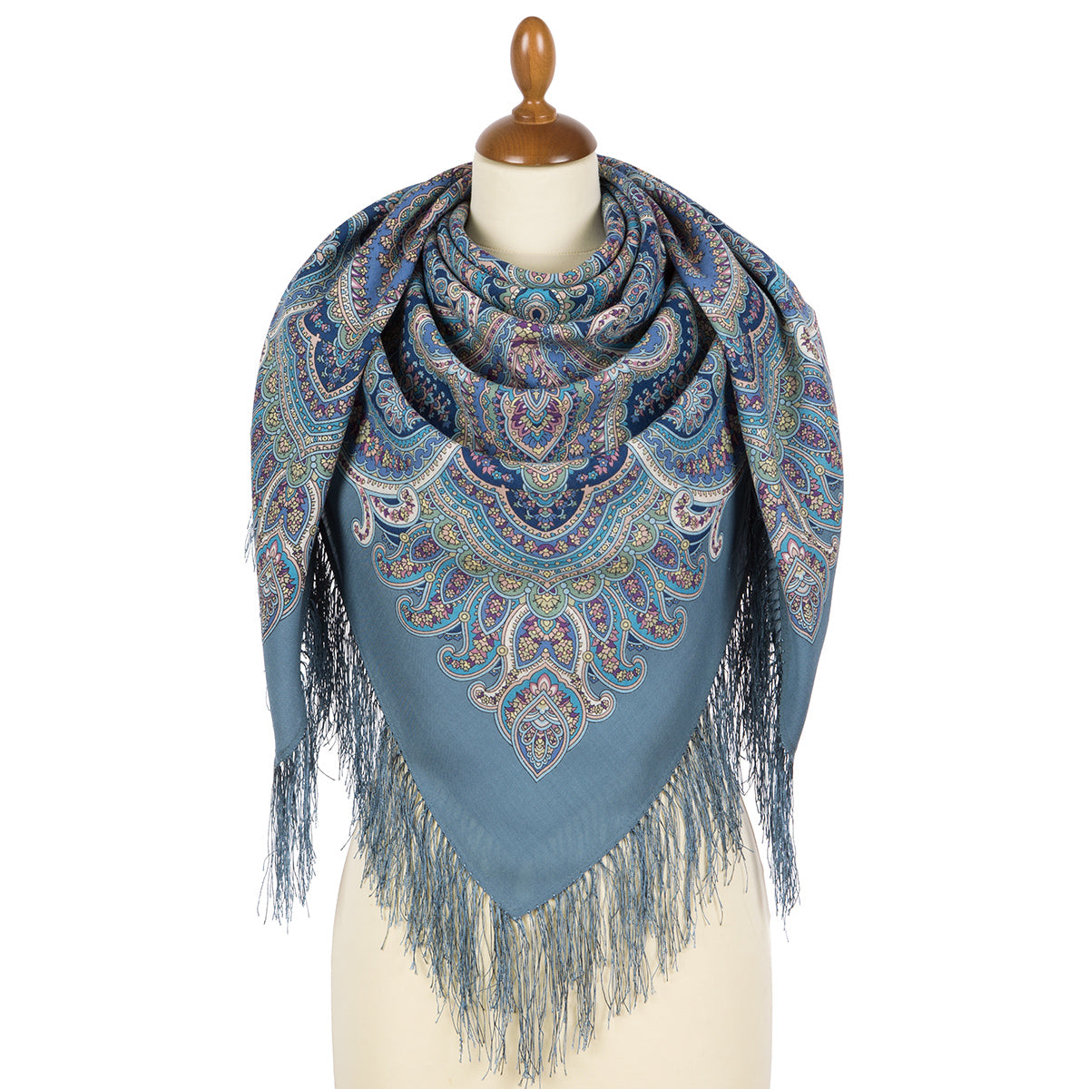 Shawl "Waiting for the Holiday"