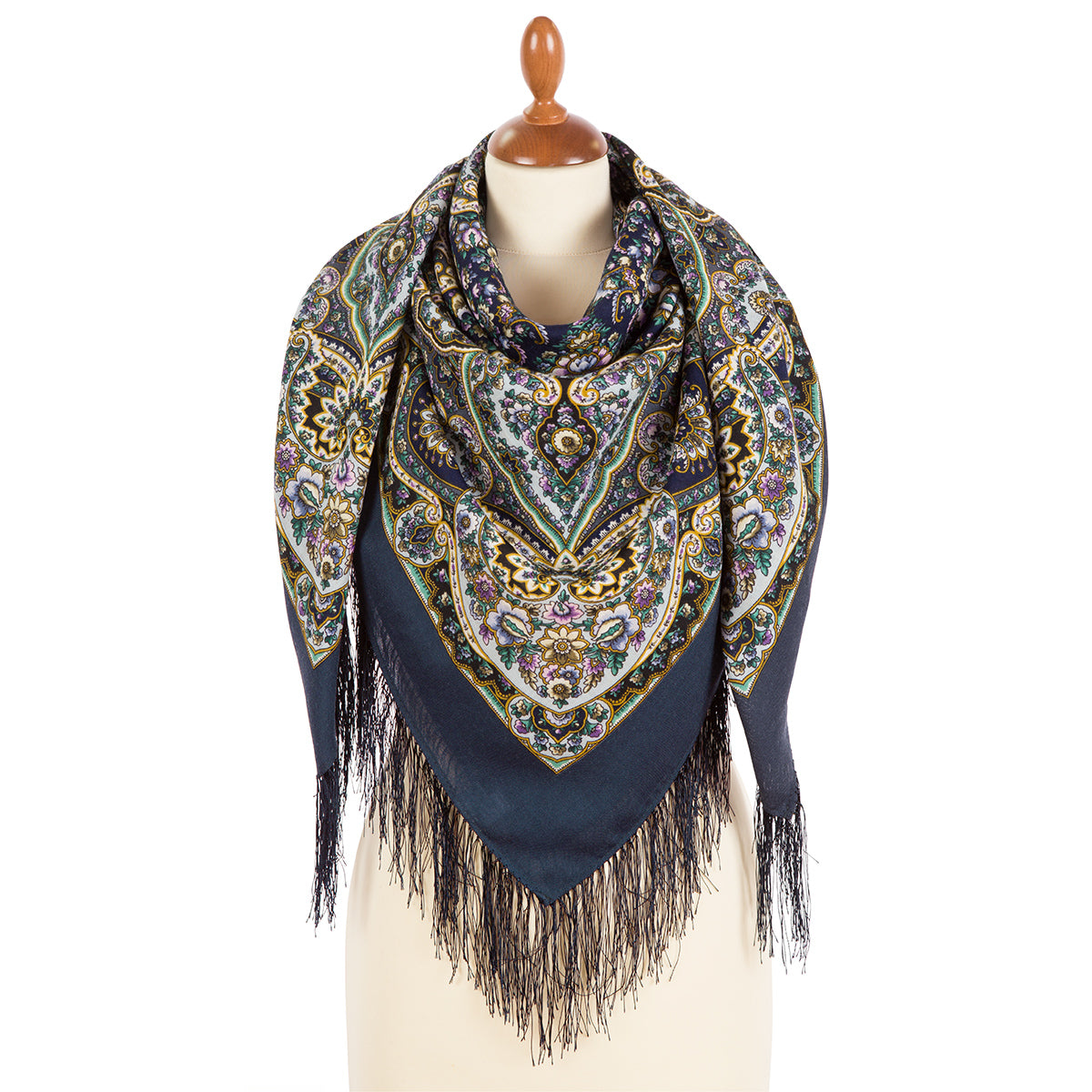 Shawl "The Smell of Honey and Roses"
