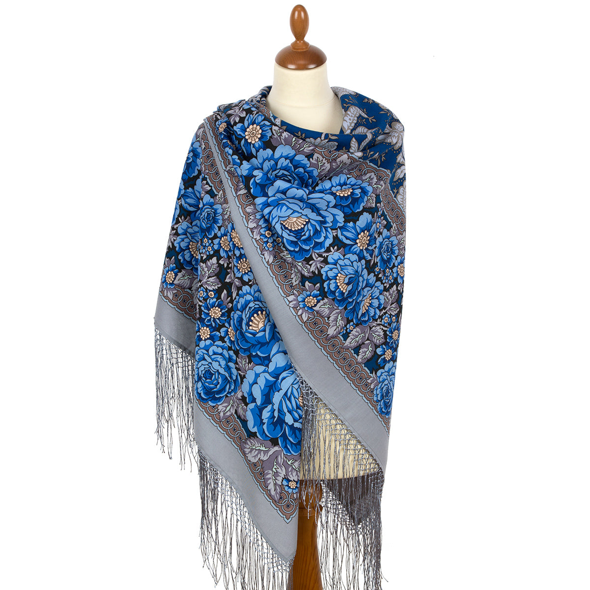 Shawl "Mature age"
