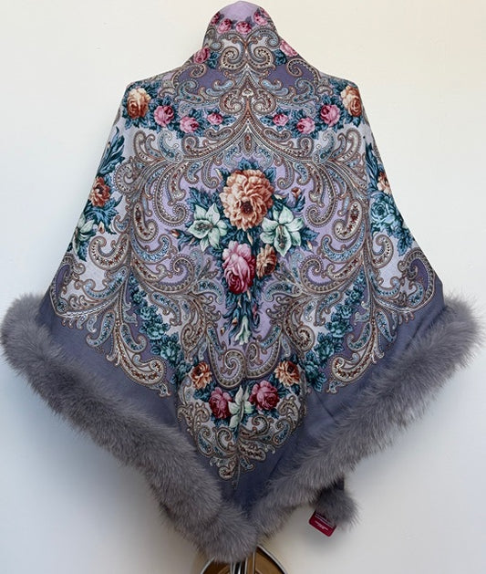 Pavloposadshawl with Arctic fox fur