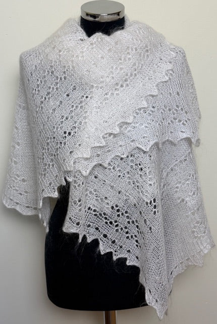 Downy shawl #PCN-162, 120x120 cm