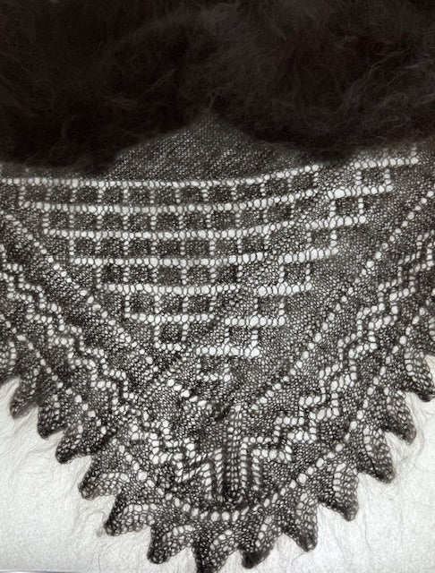 Uryupinsk downy shawl #PG-141, 130x130 cm