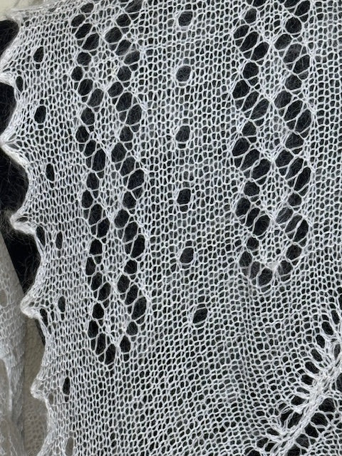 Downy shawl #PCN-69, 120x120 cm