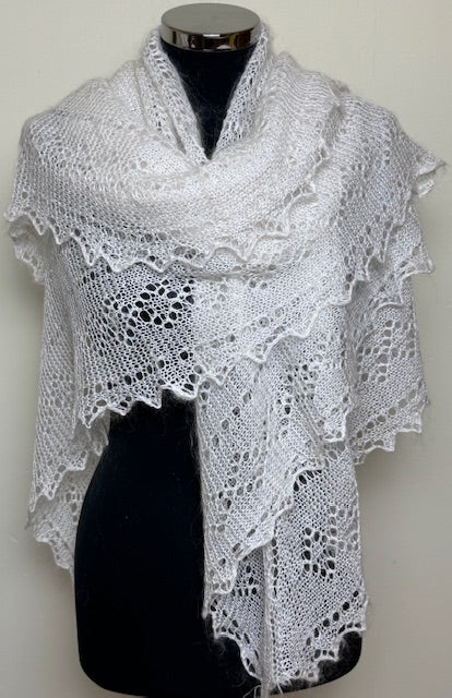 Downy shawl #PCN-72, 120x120 cm