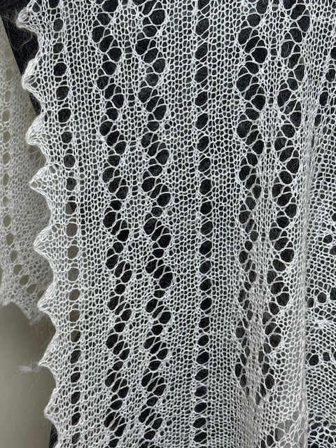 Downy shawl #PCN-71, 120x120 cm