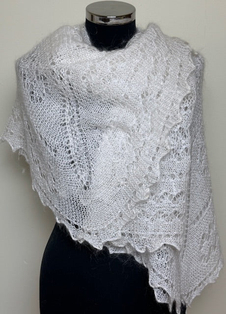 Downy shawl #PCN-71, 120x120 cm