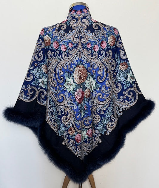 Pavloposadshawl with Arctic fox fur