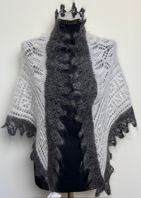 Uryupinsk downy neckerchief # KW-203, 100x160x100 cm