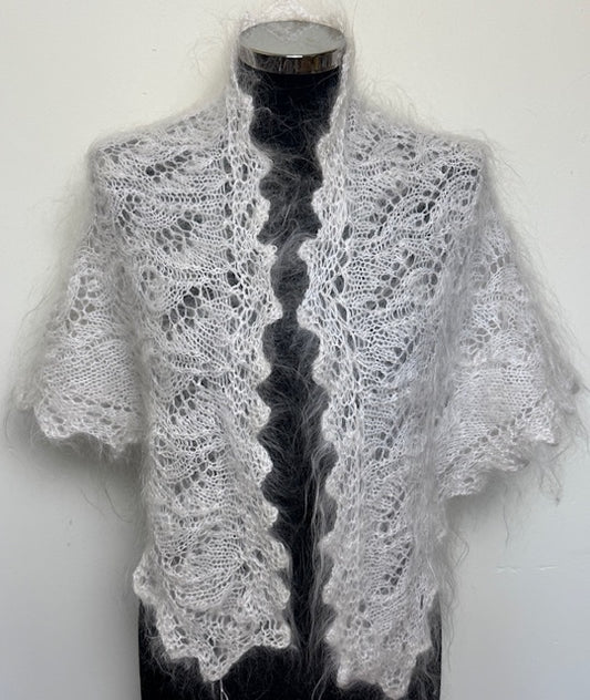 Uryupinsk downy neckerchief # KW-187, 100x140x100 cm