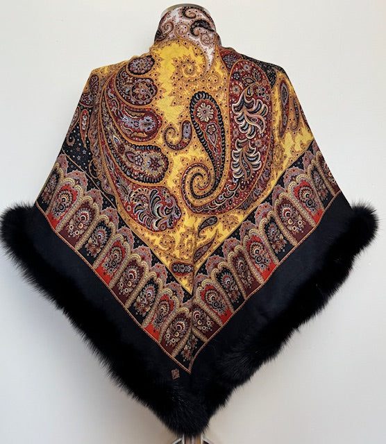 Pavloposadshawl with Arctic fox fur
