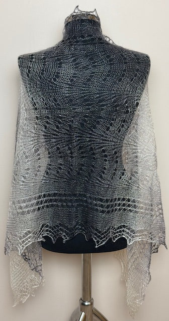 Downy shawl ( Palantine ) #199, 160x70 cm