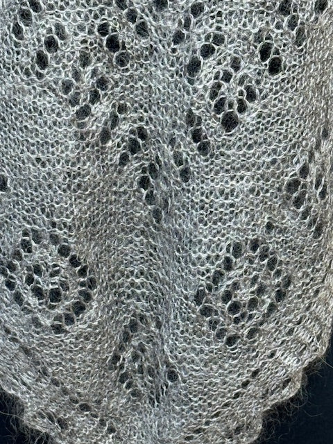 Orenburg downy neckerchief KEG-175, 100x160x100 cm.
