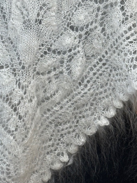Uryupinsk downy neckerchief # KW-168, 90x140x90 cm.