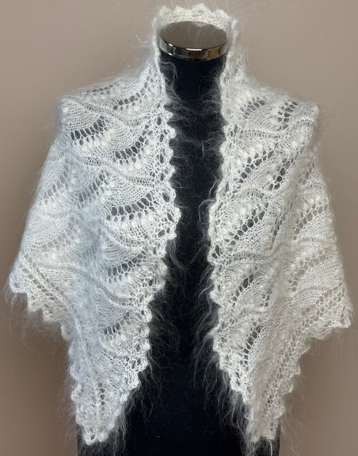 Uryupinsk downy neckerchief # KW-106, 90x140x90 cm.