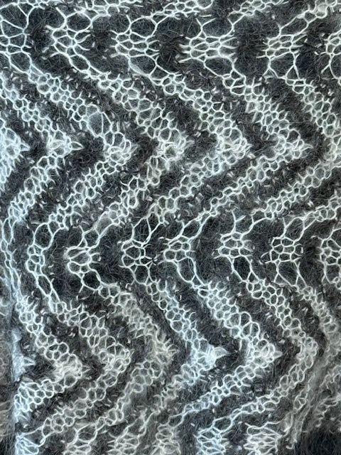 Uryupinsk downy shawl ( Palantine ) # SM-3, 140x50 cm