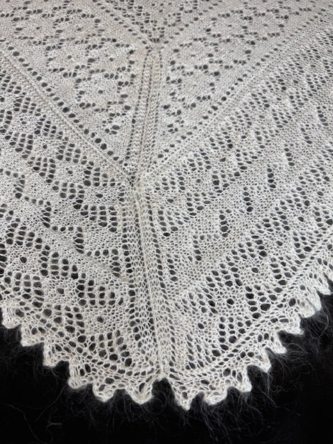 Orenburg shawl PWO-11, 160x160 cm