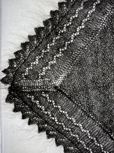 Orenburg downy neckerchief KGO-15, 100x160x100 cm