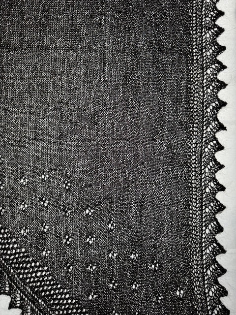 Orenburg downy neckerchief KGO-6, 100x120x100 cm