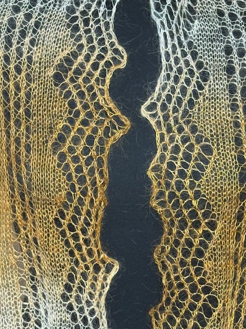 Downy shawl ( Palantine ) #55, 160x80 cm