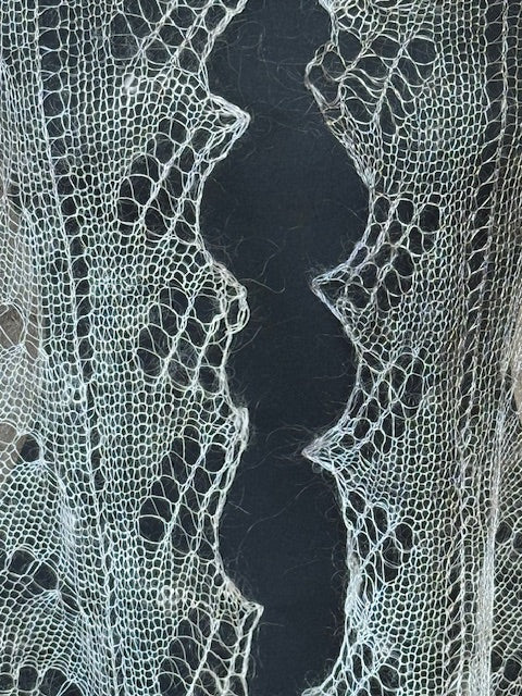 Downy shawl ( Palantine ) #110, 180x80 cm