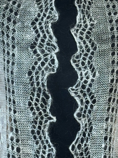 Downy shawl ( Palantine ) #206, 160x80 cm