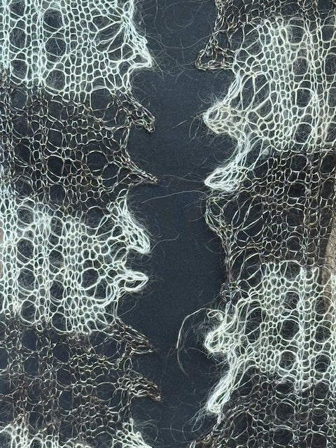 Downy shawl ( Palantine ) #60, 140x70 cm