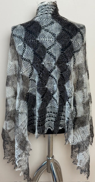 Downy shawl ( Palantine ) #60, 140x70 cm