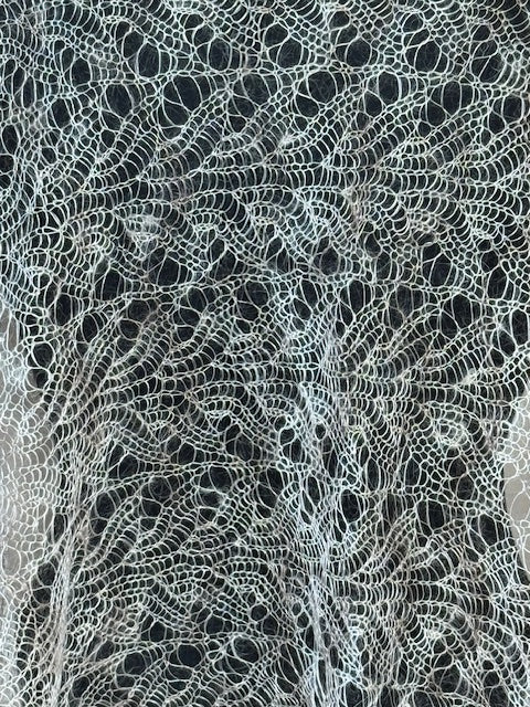 Downy shawl ( Palantine ) #186, 180x70 cm