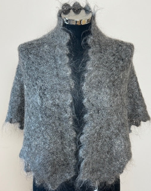 Uryupinsk downy neckerchief # KG-35, 100x120x100 cm