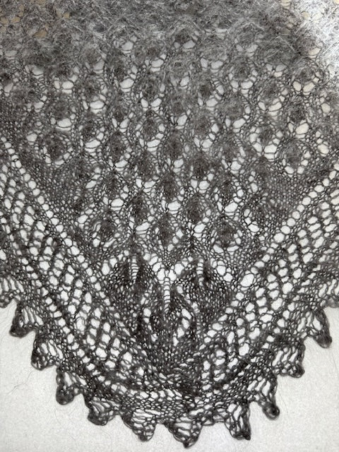 Uryupinsk downy neckerchief # KG-12, 110x160x110 cm