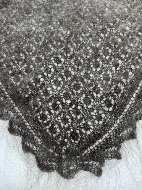 Uryupinsk downy neckerchief # KG-31, 90x140x90 cm