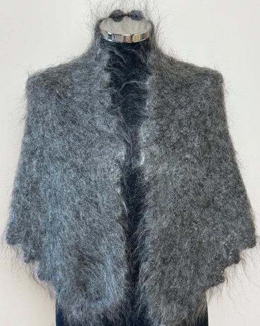 Uryupinsk downy neckerchief # KG-31, 90x140x90 cm