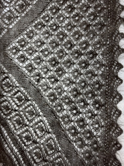 Урюпинская пуховая косынка № KG-95, 110x160x110 cм.