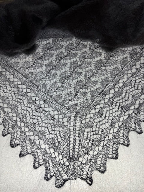 Uryupinsk downy shawl  #PG-92, 130x130 cm