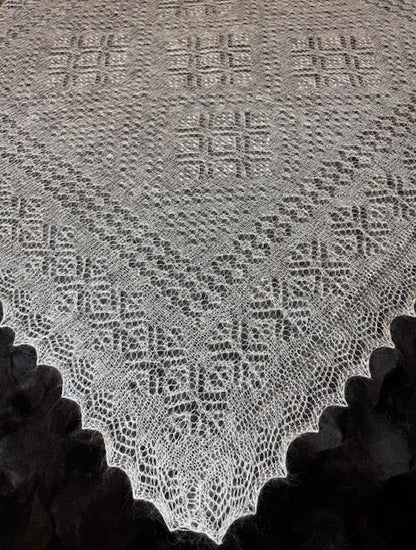 Orenburg shawl PWO-12, 120x120 cm