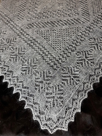 Orenburg shawl PWO-20, 130x130 cm