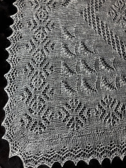 Orenburg shawl PWO-16, 115x115 cm