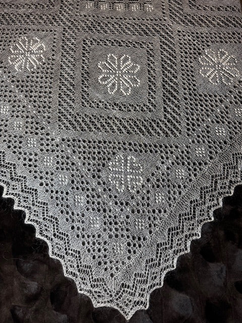 Orenburg shawl PWO-22, 150x150 cm