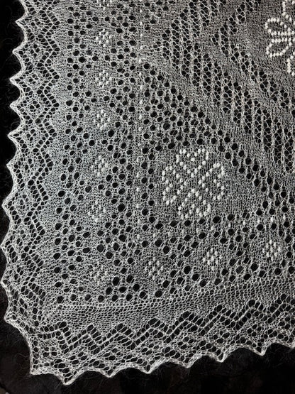 Orenburg shawl PWO-22, 150x150 cm