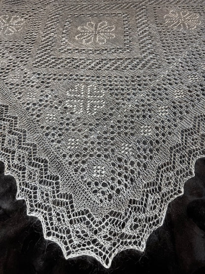 Orenburg shawl PWO-19, 150x150 cm