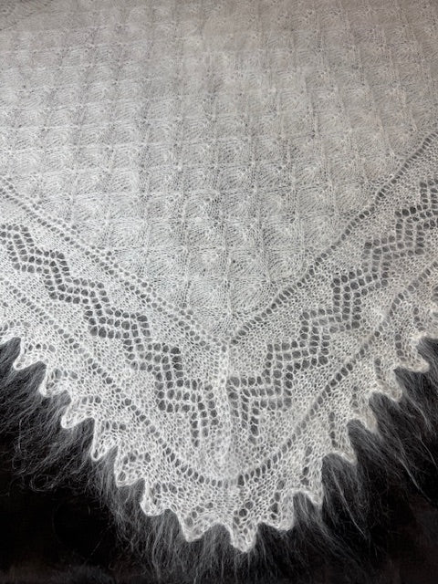 Uryupinsk downy shawl  #PW-32, 110x110 cm