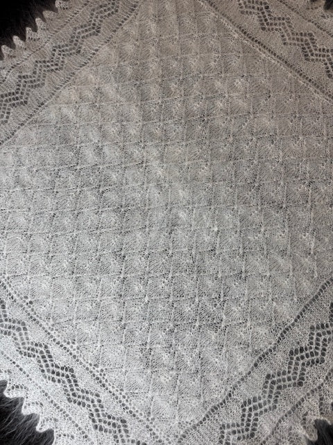 Uryupinsk downy shawl  #PW-32, 110x110 cm