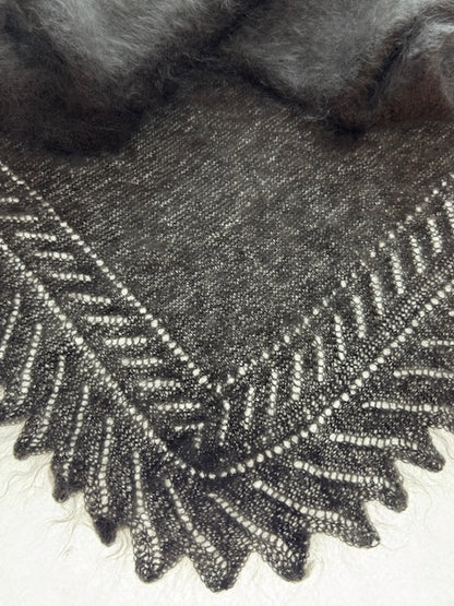 Uryupinsk downy shawl  #PG-2, 110x110 cm