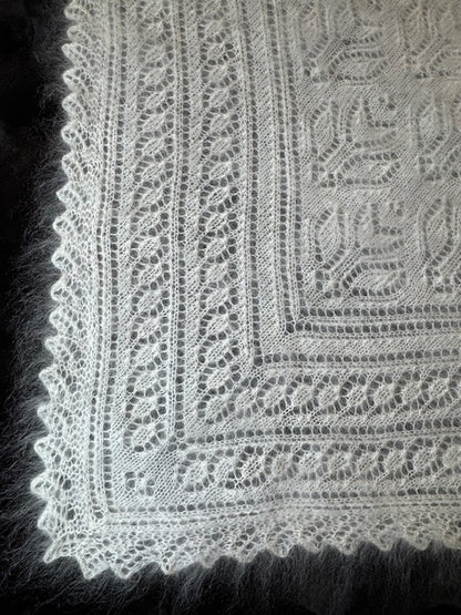 Uryupinsk downy neckerchief  # KW-72, 100x140x100 cm