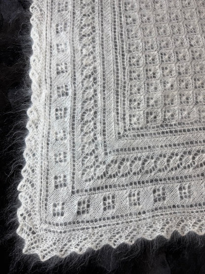 Uryupinsk downy neckerchief  # KW-67, 100x140x100 cm