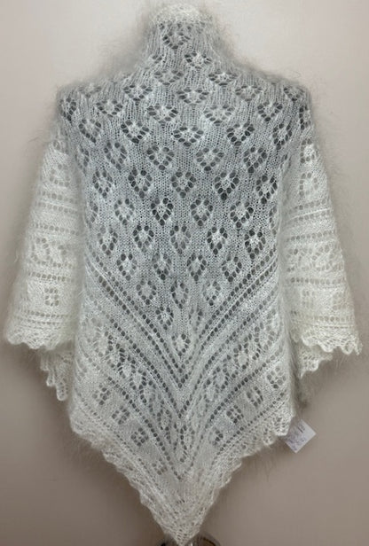 Uryupinsk downy neckerchief  # KW-66, 100x140x100 cm