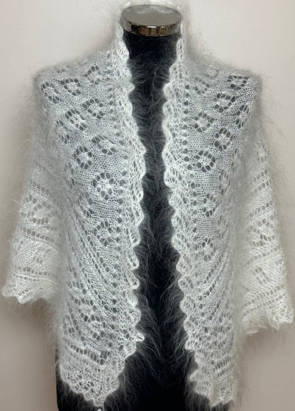 Uryupinsk downy neckerchief  # KW-66, 100x140x100 cm