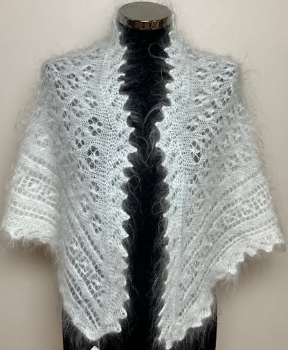 Uryupinsk downy neckerchief  # KW-65, 100x140x100 cm