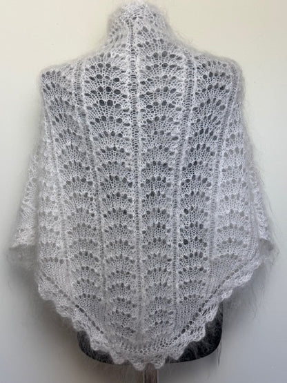 Uryupinsk downy neckerchief  # KW-209, 100x160x100 cm
