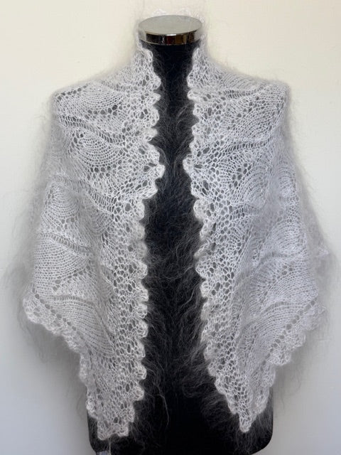 Uryupinsk downy neckerchief  # KW-211, 100x140x100 cm